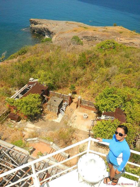 Island Hopping in Capones Island and Annawangin Cove in Zambales