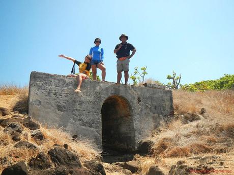 Island Hopping in Capones Island and Annawangin Cove in Zambales