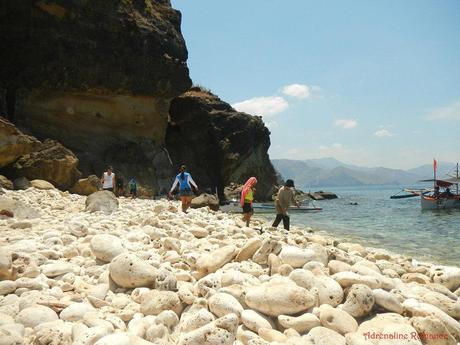 Island Hopping in Capones Island and Annawangin Cove in Zambales