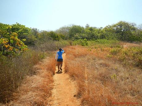 Island Hopping in Capones Island and Annawangin Cove in Zambales