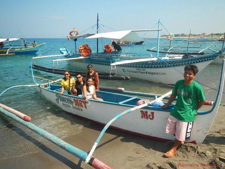 Island Hopping in Capones Island and Annawangin Cove in Zambales