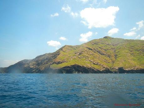 Island Hopping in Capones Island and Annawangin Cove in Zambales