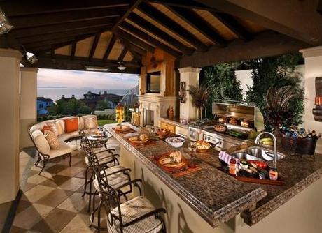 Mediterranean Patio by Newport Beach Landscape Architects & Landscape Designers Mark Scott Associates | Landscape Architecture