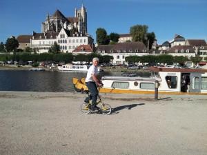 Trying the Italian mini bike in Auxerre