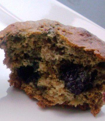 Low fat full-of-berries muffins