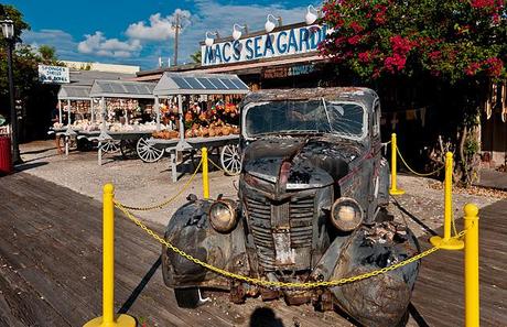 PHOTOGRAPHING TRANSPORTATION FOR MAGNIFICENT MONDAY