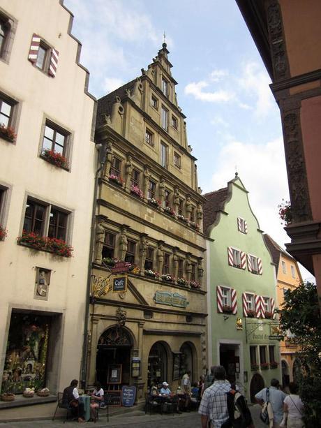 Cute HOUSE Overload - the charming medieval homes of Germany's Romantic Road