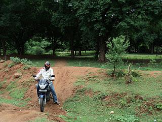 41) Mutathi - forest ride (Muthati): (31/8/2011)