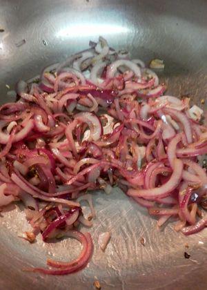 Warm Squid Salad - Saute onion02