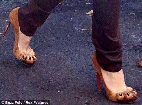 Blake Lively wears Hairy Louboutins!!