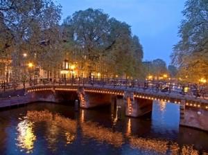 Warm up with an Amsterdam dinner cruise