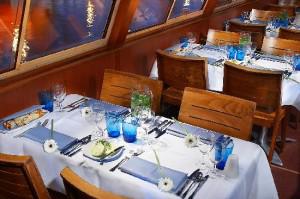 Warm up with an Amsterdam dinner cruise