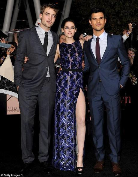 Twilight Review and Premiere!