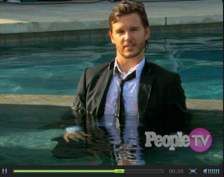 Ryan Kwanten does ‘pleasure diving’ for People Magazine