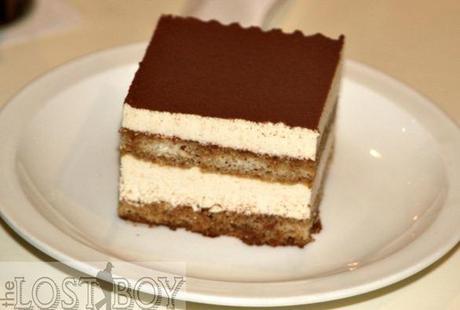 tokyo cafe tiramisu