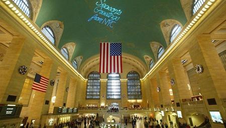 christmas-shopping-in-new-york-grand-central-holiday-fair