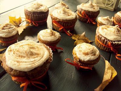 Cream Cheese Filled Pumpkin Cupcakes