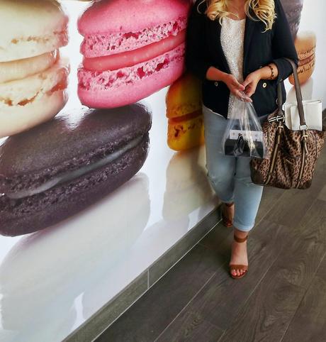 {Olivia Macaron: Love At First Taste }