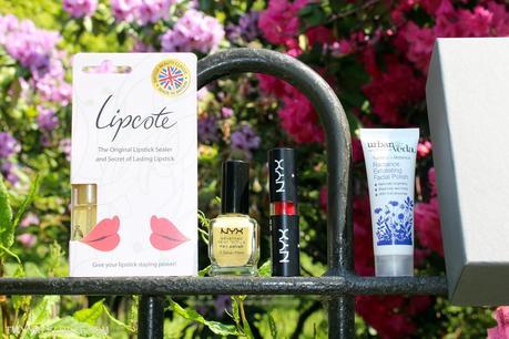 GlowwBox May Edition: Summer Essentials