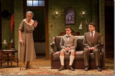 Review: Lost in Yonkers (Northlight Theatre)