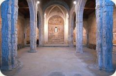 The church of Santa Maria di Ronzano is an interesting example of the propagation of architectural models in Abruzzo.