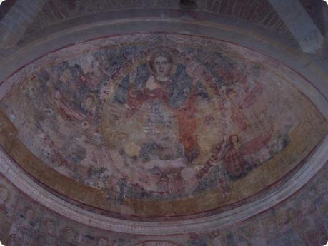 The church of Santa Maria di Ronzano is an interesting example of the propagation of architectural models in Abruzzo.