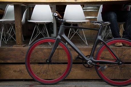 The Vanhawks Valour Connected Bike 