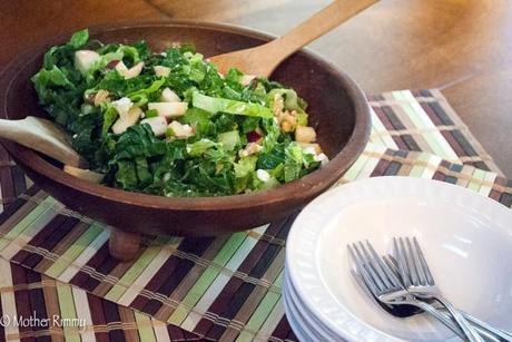 Green Salad with Apples, Goat Cheese, Walnuts and Apple Cinnamon