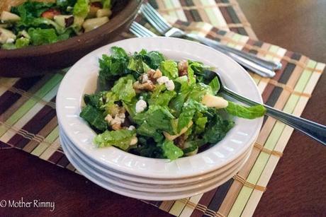 Green Salad with Apples, Goat Cheese, Walnuts and Apple Cinnamon