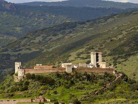 Those who opt for a holiday in Sardinia can meet a variety of interests.