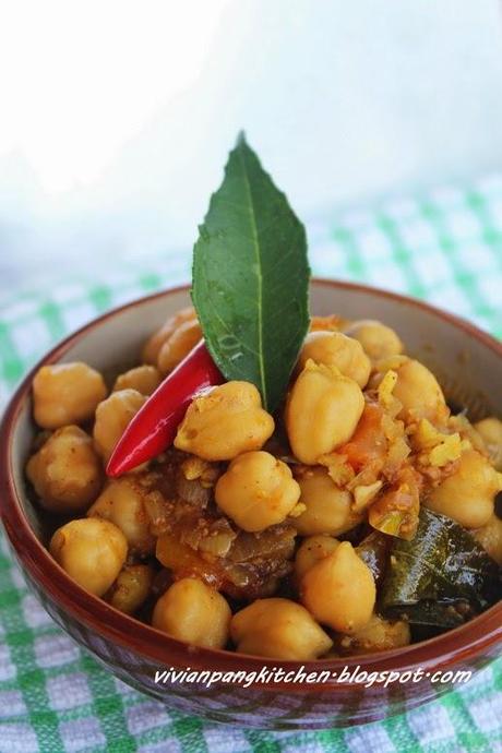 Chana Masala - Chickpea Stew with Tomatoes