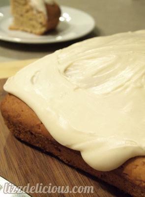 Guest Blogger: Lizz Delicious – Beer Banana Cake with Whisky Cream Cheese Icing