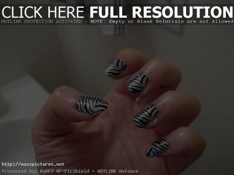 zebra nail art