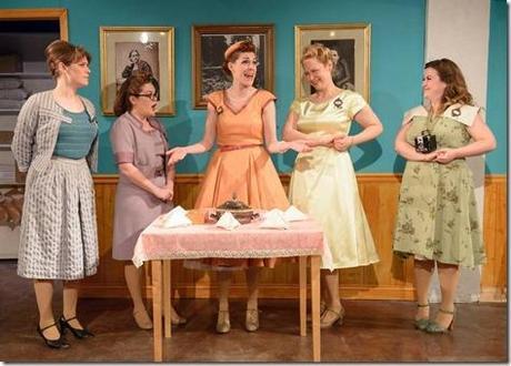 Review: 5 Lesbians Eating a Quiche (The New Colony and Chicago Commercial Collective)