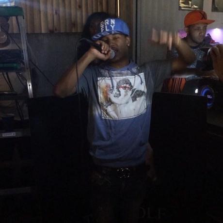 Video: Re-Cap of Tracy T’s “Wolf Of All Streets” Listening Session @ Vinnie’s Styles 10401694_1435866253330461_278761995_n