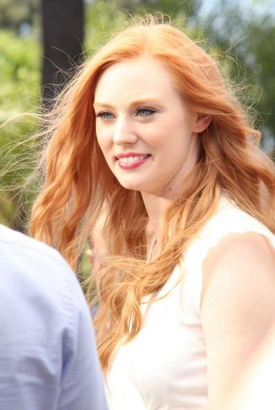 Deborah Ann Woll Interviewed on “EXTRA” Deborah+Ann+Woll+Deborah+Ann+Woll+Doing+Interview+KSd61xBZKBUl