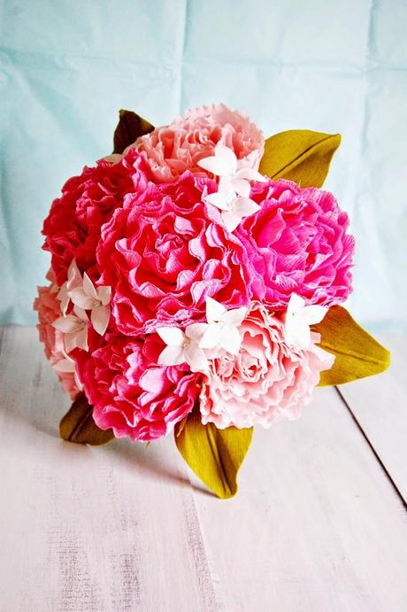 Gorgeous paper peonies and bunches of paper daisies