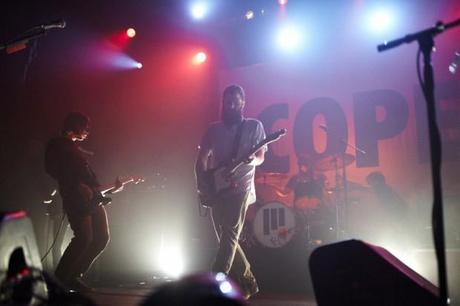 ManchesterOrchJYP40 620x413 MANCHESTER ORCHESTRA PLAYED TERMINAL 5 [PHOTOS]