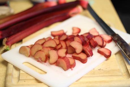 raspberry rhubarb crumble pie...