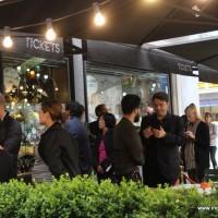 The queue of people waiting for the restaurant to be opened for the evening