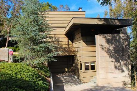 How House by Rudolph Schindler is an architecture gem on a Los Angeles home tour 