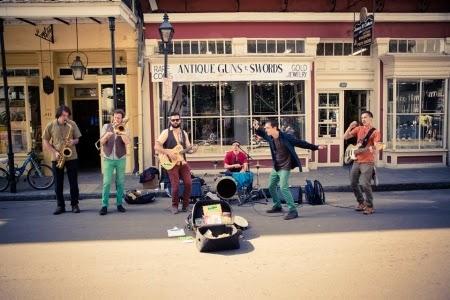 Karikatura: Eyes Wide