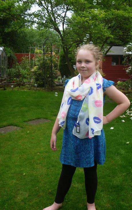 Scarfworld Review* Scarfworld Review*