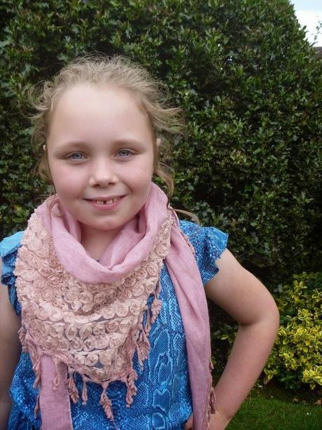 Scarfworld Review* Scarfworld Review*