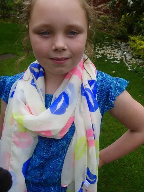 Scarfworld Review* Scarfworld Review*