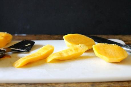 Mango Tart (Gluten Free, Paleo, Vegan, Refined Sugar Free) | from Bakerita.com