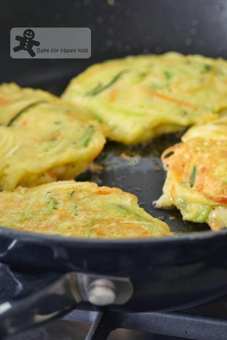 Healthy Lunch Box Ideas: Paula Deen's Zucchini Custard Slices / Vegetable Pancakes