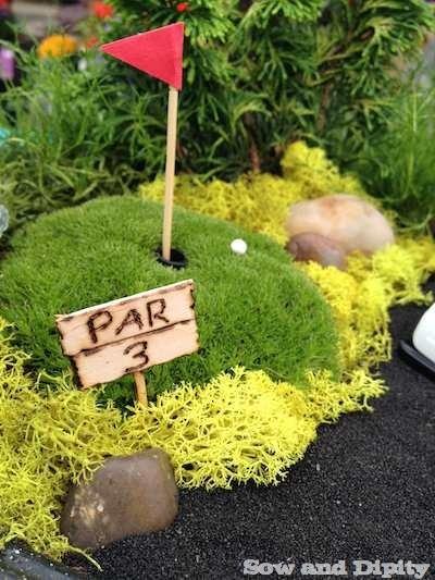 Mini garden golf green in a roasting pan (1)