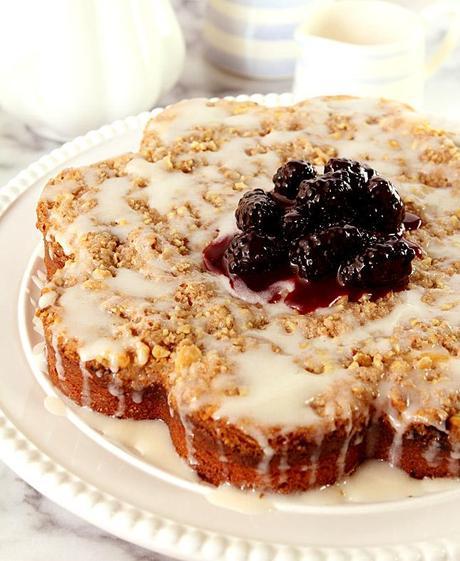 Blackberry Cream Cheese Coffee Cake Blackberry Cream Cheese Coffeecake | Creative-Culinary.com
