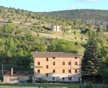 Mi hotelillo, al pie de la ladera.